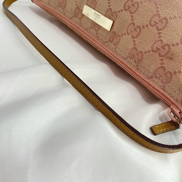 ✨SOLD✨ Gucci Vintage Pink Boat Bag Pochette - Picture 6 of 13